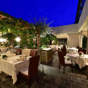 Auf kreative Gourmetküche dürfen Sie sich im Restaurant zu Plantiz und im Gartenrestaurant mit Cabriodach zum Öffnen freuen - (c) 5*-Hotel Ansitz Plantitscherhof