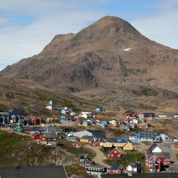 Ostgrönland - Rund 2000 Inuit zählt die regionale Hauptstadt.