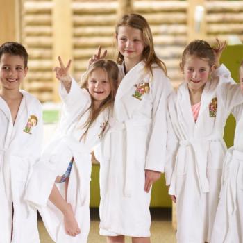 Für die Kids gibt es einen eigenen Welness-Bereich - Kinderhotel mit Lifestyle „alpina zillertal“ in Fügen