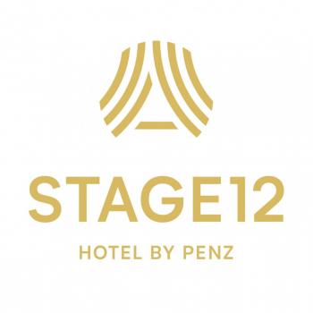 Hinter dem schicken Logo steht das neue hotel Stage12 in Innsbruck - (c) Stage12