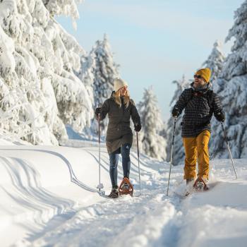 Weiße Wanderwege auf den Top Trails in den schönsten Regionen Deutschlands - Schneeschuhwandern - (c) TVE Studio2media