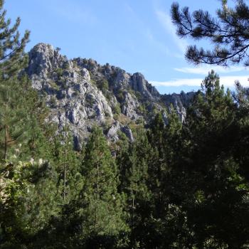 Hoch hinaus geht es beim Wandern in der Region Grevena im Norden Griechenland - (c) Jörg Bornmann