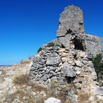 Am Torre di Capo d’Uomo machen wir eine kleine Rast und genießen die wunderbare Aussicht - (c) Jörg Bornmann