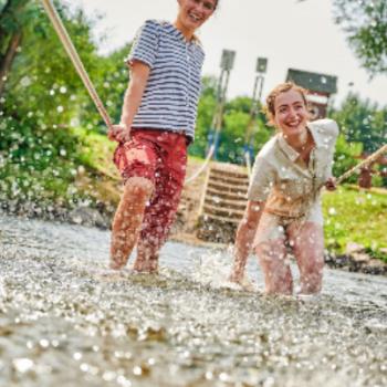 Lehm, Steine und Wasser  Der erste Barfußpfad Deutschlands entstand in Bad Sobernheim im Nahetal - (c) RLP-Tourismus