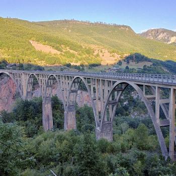 Die Durdevica-Brücke über den Tara Fluss - (c) Christine Kroll
