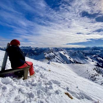 Der Blick vom Gipfel reicht über das gesamte Karwendel bis zum Haupttal - (c) Christine Kroll