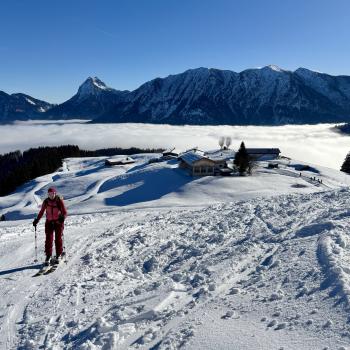 An den Falkenmossalmen hat man den Nebel unter sich zurück gelassen - (c) Christine Kroll