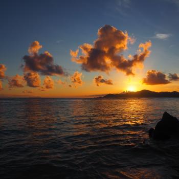 Mit dem Sonnenuntergang heißt es Abschied nehmen von La Digue und den Seychellen - (c) Enric Boixadós