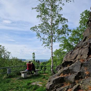Lochstein, Brandfelsen, Katzenstein, Lohbergfelsen oder Pfaffenstein: Das sächsische Vogtland ist reich an allerlei bizarren Felsformationen - (c) Alexa Christ