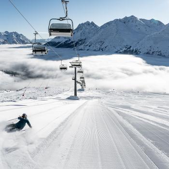 Moderne Gondeln und Sesselbahnen bringen Skifahrer... - (c) Patrick Bätz