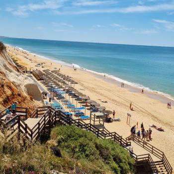 Eine Reise entlang Portugals südlichster Küste, wo Fels und Sand, Fischerdörfer und Design-Retreats, Naturidylle und kulinarische Leidenschaft ein harmonisches Ganzes formen - (c) Detlef Düring