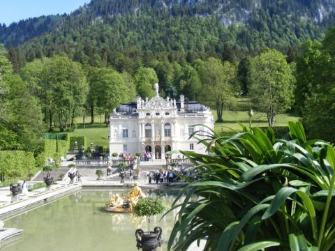 Ammergauer Alpen Schloss Linderhof