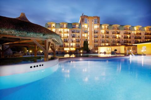 Hotel Európa fit im ungarischen Kurort Hévíz - Eingang zum Vitalium Hotel Európa fit im ungarischen Kurort Hévíz - Eingang zum Vitalium