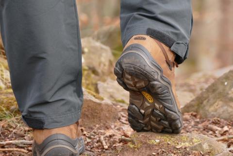 KEEN – Galleo Mid WP ist ein wunderbarer Begleiter im Mittelgebirge und bei leichteren Wanderungen in den Alpen - (c) KEEN