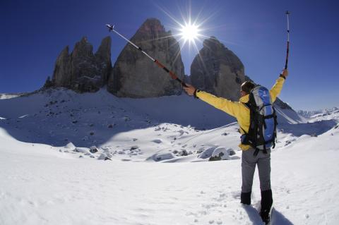 Schlurfspuren und Schlutzkrapfen - 4 Empfehlungen für Schneeschuhtouren rings um die Drei Zinnen in den Pustertaler Dolomiten - (c) Norbert Eisele-Hein Schlurfspuren und Schlutzkrapfen - 4 Empfehlungen für Schneeschuhtouren rings um die Drei Zinnen in den Pustertaler Dolomiten - (c) Norbert Eisele-Hein