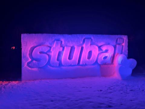 Sterne und Fackeln verzaubern die Nacht, Winterwandernächte im Stubaital - (c) Gabi Dräger Sterne und Fackeln verzaubern die Nacht, Winterwandernächte im Stubaital - (c) Gabi Dräger